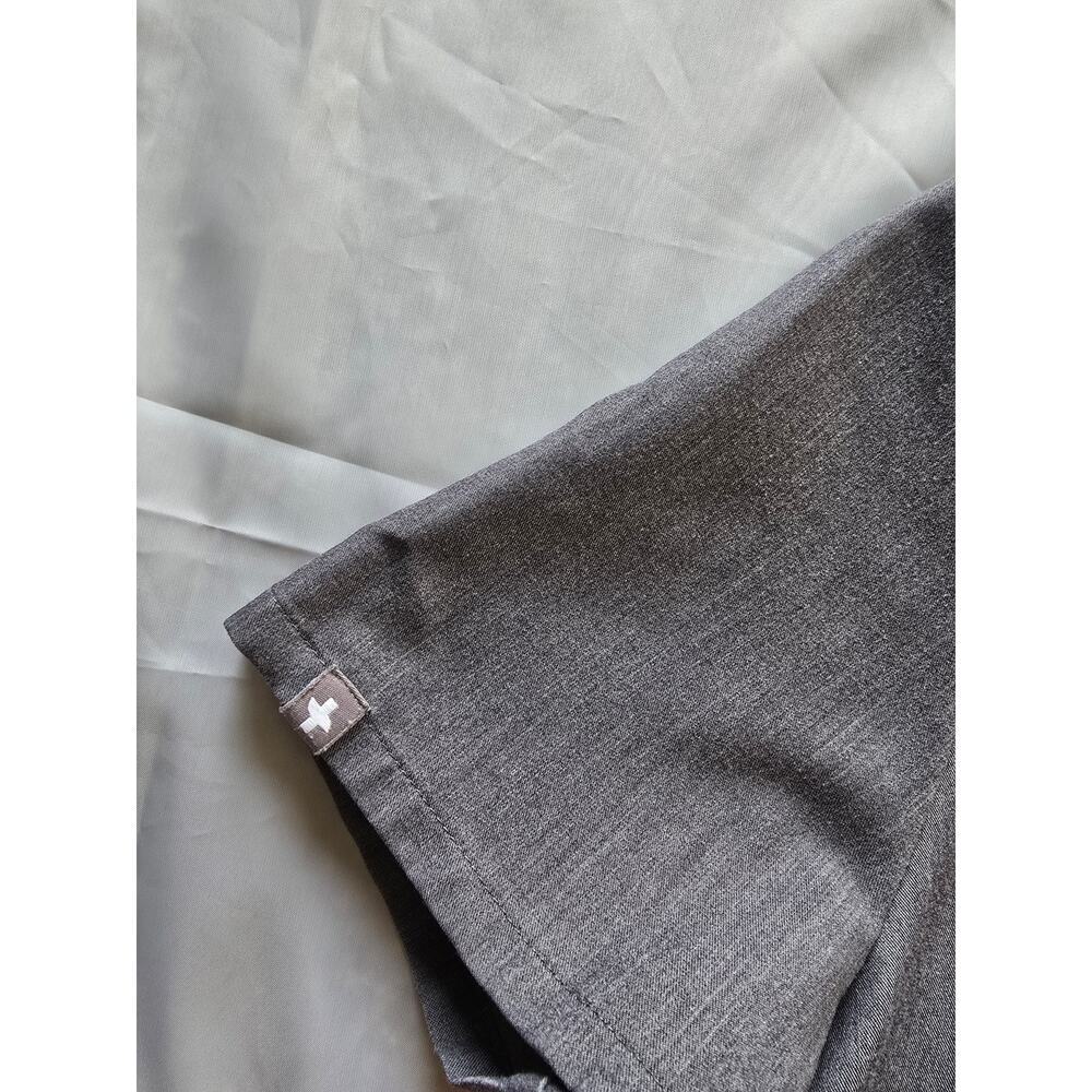 FIGS Gray Scrub Top XS Women’s V-Neck Medical Uniform Shirt - Picture 4 of 6